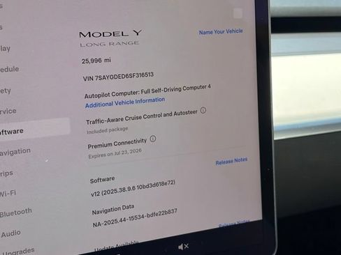 Used 2025 Tesla Model Y Long Range RWD image 14