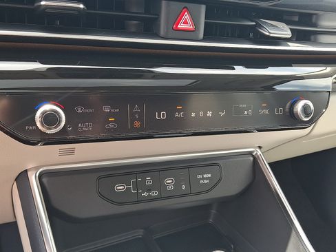 New 2026 Kia Carnival SX Prestige FWD image 16