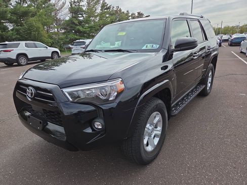 Certified 2024 Toyota 4Runner SR5 image 6