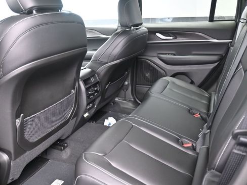 New 2025 Jeep Grand Cherokee Limited w/ Trailer Tow Package image 18