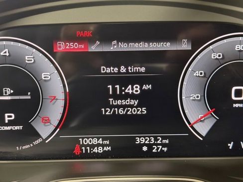 Certified 2025 Audi Q5 2.0T Premium image 14