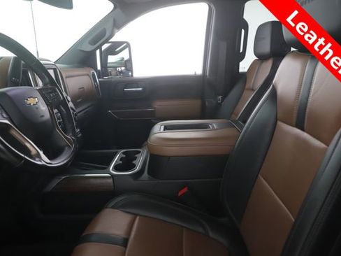 Used 2022 Chevrolet Silverado 2500 High Country w/ Safety Package II AWD/4WD image 17