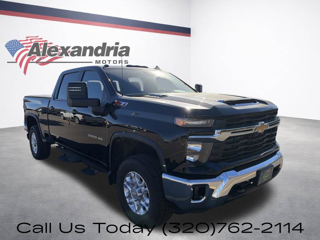 Used 2025 Chevrolet Silverado 3500 LT AWD/4WD image 3