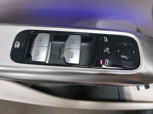 New 2026 Mercedes-Benz GLC 300 image 30