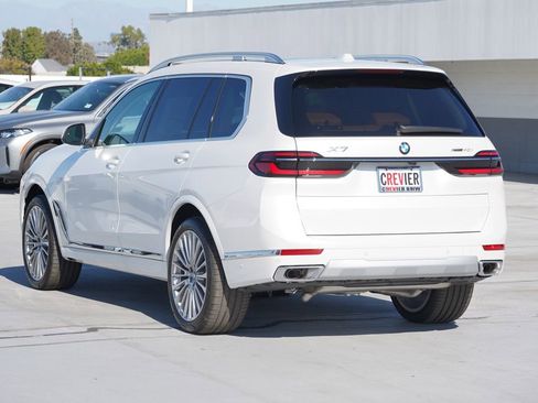 New 2026 BMW X7 xDrive40i w/ Premium Package image 7