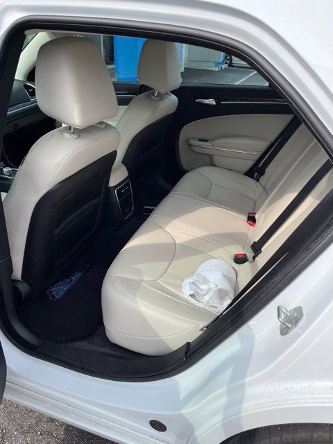 Used 2015 Chrysler 300 Limited w/ Driver Convenience Group AWD/4WD image 7