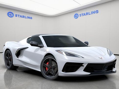 Used 2025 Chevrolet Corvette Stingray Coupe w/ 1LT image 7