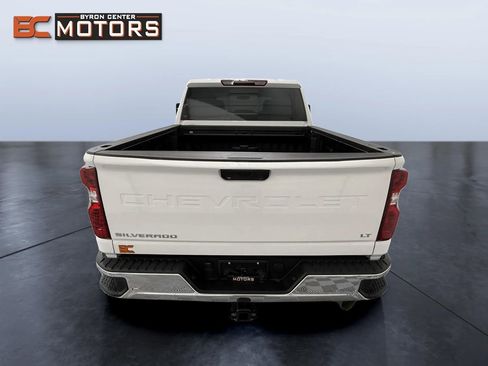 Used 2022 Chevrolet Silverado 2500 LT w/ Convenience Package image 5
