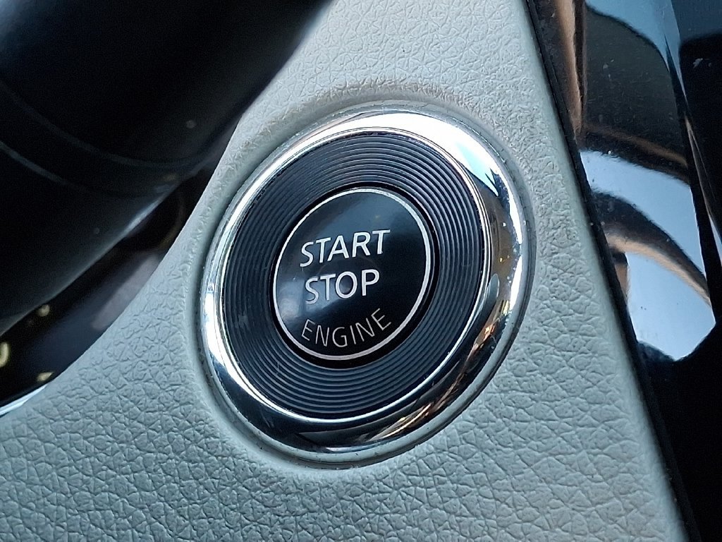 Used 2019 Nissan Rogue Sport SV AWD/4WD image 26