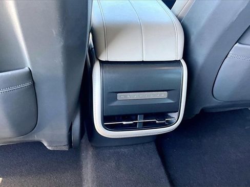 Used 2024 Lincoln Nautilus Reserve image 20