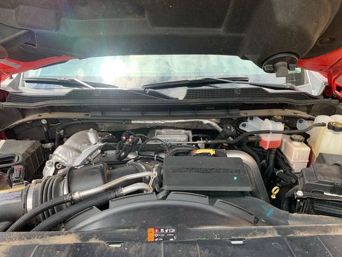 Used 2022 Chevrolet Silverado 2500 Custom w/ Custom Value Package AWD/4WD image 9