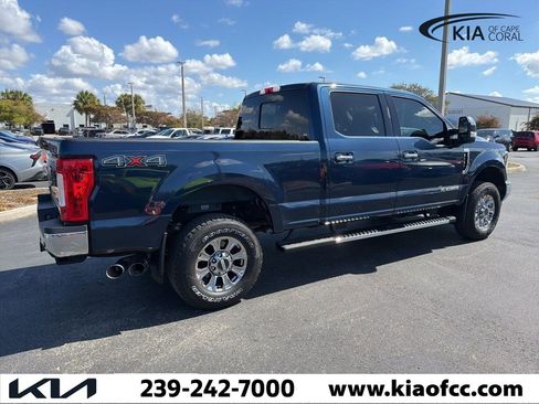 Used 2018 Ford F250 Lariat w/ Chrome Package image 4