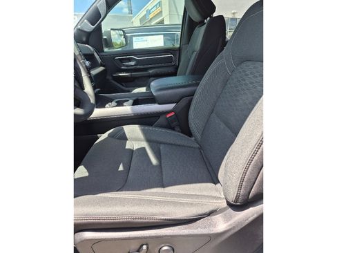 Used 2025 RAM 1500 Big Horn AWD/4WD image 6
