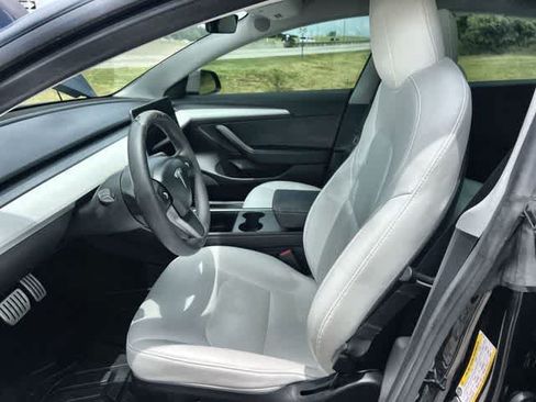 Used 2022 Tesla Model 3 Performance AWD/4WD image 11