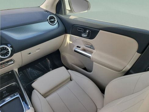 Certified 2026 Mercedes-Benz GLA 250 image 8