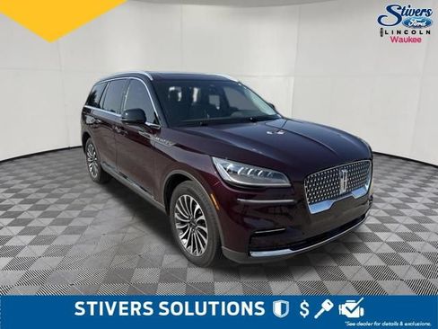 Used 2023 Lincoln Aviator AWD w/ Premium Package image 3