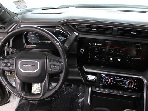 Used 2024 GMC Sierra 3500 Denali Ultimate AWD/4WD image 31