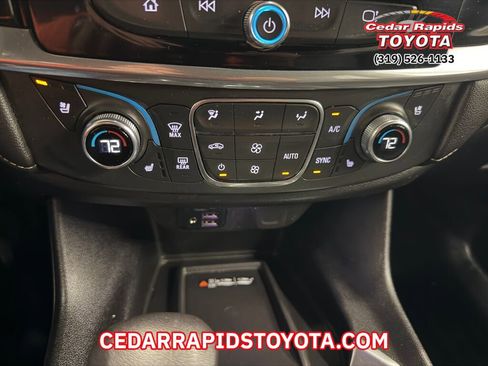 Used 2022 Chevrolet Traverse Premier w/ Redline Edition image 17