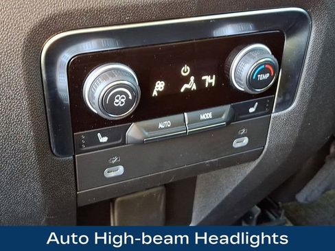 Used 2024 Chevrolet Suburban Z71 w/ Luxury Package AWD/4WD image 22