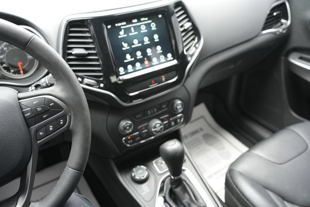 Used 2022 Jeep Cherokee Limited AWD/4WD image 25