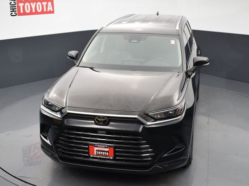 Used 2025 Toyota Grand Highlander XLE image 26