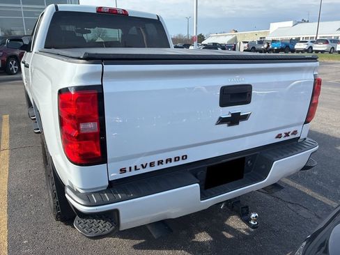 Used 2018 Chevrolet Silverado 1500 LT w/ Redline Edition image 3