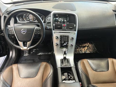 Used 2017 Volvo XC60 T5 Dynamic w/ Advanced Package AWD/4WD image 8