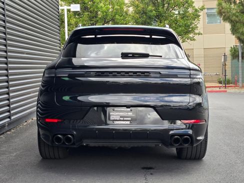 Certified 2026 Porsche Cayenne GTS AWD/4WD image 6
