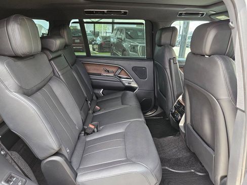Used 2023 Land Rover Range Rover Long Wheelbase SE AWD/4WD image 21