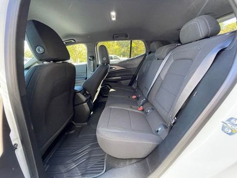 New 2026 Chevrolet Equinox EV LT image 18