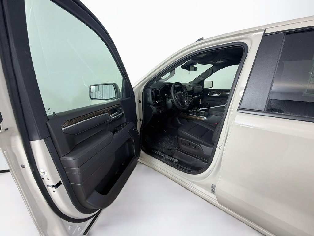 New 2026 Chevrolet Silverado 1500 RST w/ Convenience Package II AWD/4WD image 14