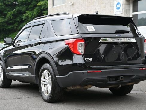 Used 2022 Ford Explorer XLT w/ Class IV Trailer Tow Package AWD/4WD image 3