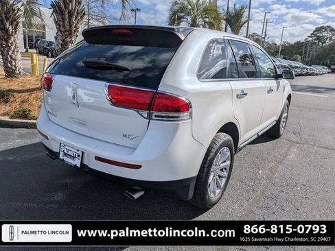 Used 2014 Lincoln MKX FWD w/ Equipment Group 101A image 4