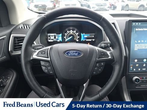 Certified 2022 Ford Edge SEL w/ Convenience Package AWD/4WD image 17