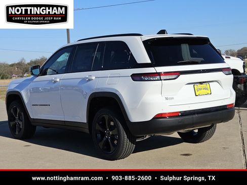 New 2025 Jeep Grand Cherokee Altitude image 3