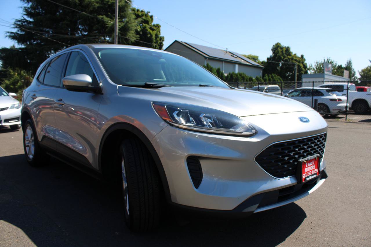 Used 2021 Ford Escape SE AWD/4WD image 3