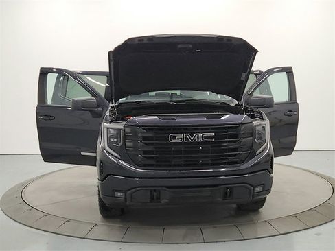 Used 2023 GMC Sierra 1500 Elevation w/ X31 Off-Road Package image 11