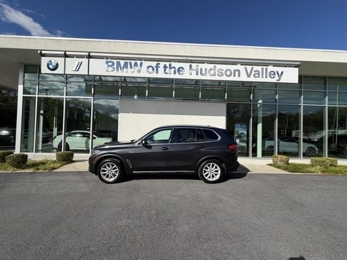 Used 2023 BMW X5 xDrive40i w/ Premium Package image 1