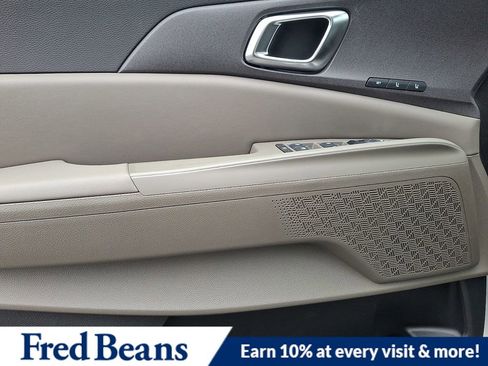 New 2026 Kia Carnival SX image 8