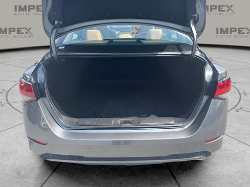 Used 2025 Nissan Sentra SV w/ SV Premium Package FWD image 17