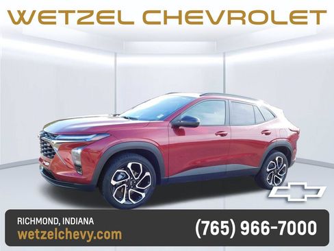 Used 2025 Chevrolet Trax RS w/ Sunroof Package FWD image 7