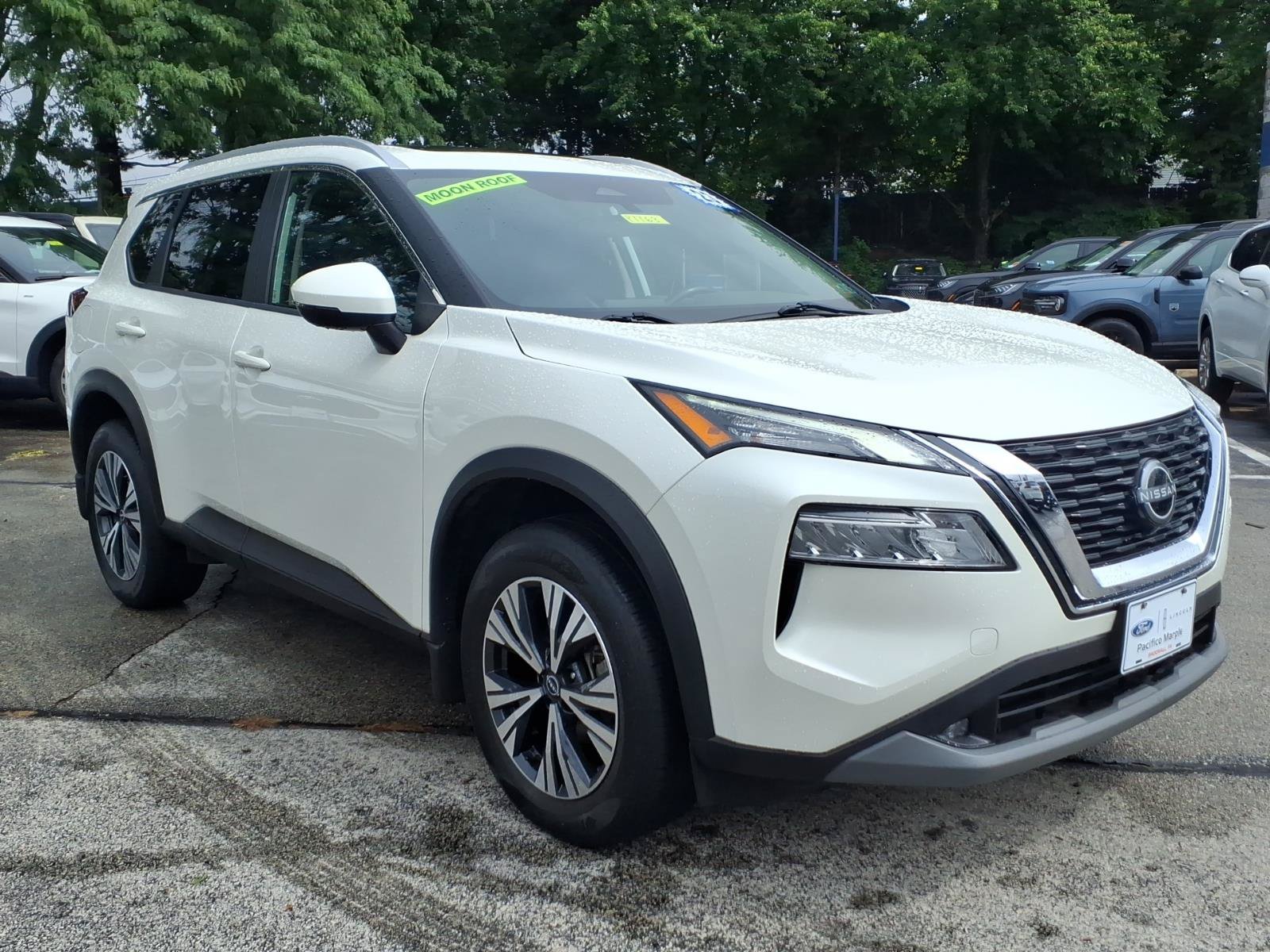 Used 2023 Nissan Rogue SV w/ SV Premium Package AWD/4WD image 1