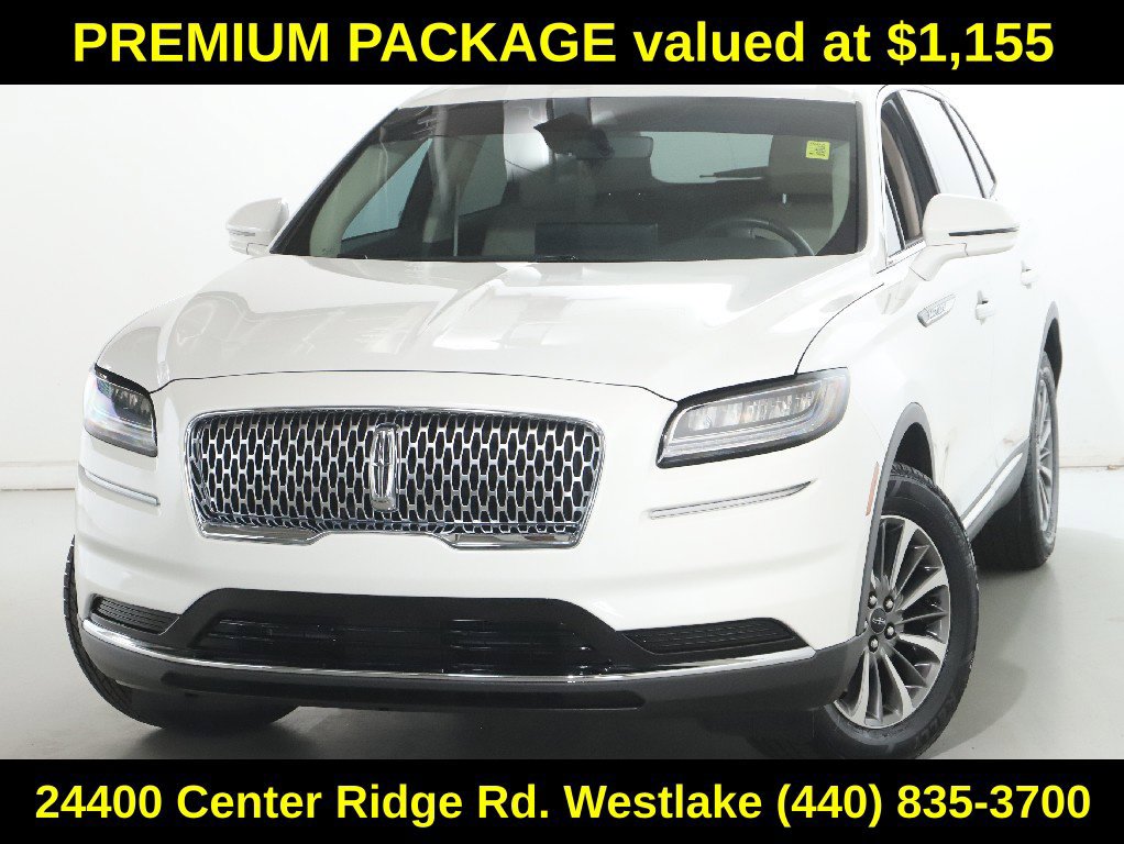 Used 2023 Lincoln Nautilus FWD w/ Premium Package image 3