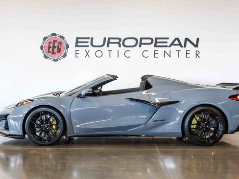 Used 2024 Chevrolet Corvette Z06 w/ Battery Protection Package RWD image 7