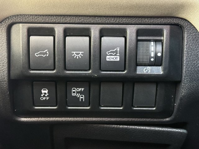 Used 2025 Acura MDX w/ Technology Package FWD image 22