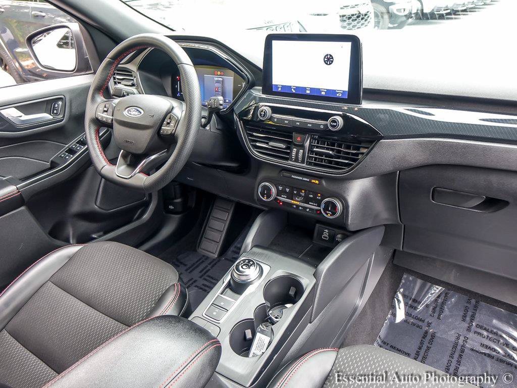 Used 2025 Ford Escape ST-Line Select AWD/4WD image 27