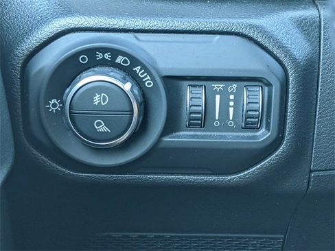 Certified 2022 Jeep Gladiator Mojave w/ Cold Weather Group image 17