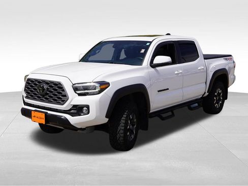 Used 2023 Toyota Tacoma TRD Off-Road w/ TRD Premium Off Road Package AWD/4WD image 11