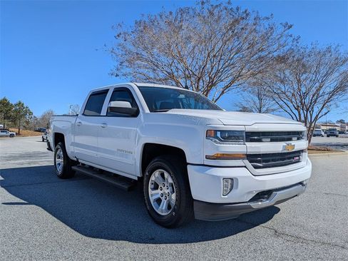 Used 2018 Chevrolet Silverado 1500 LT w/ All Star Edition image 2