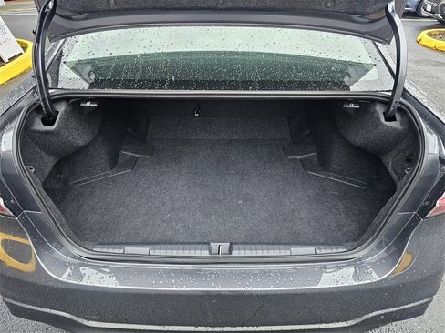 Used 2025 Subaru Legacy Premium image 13